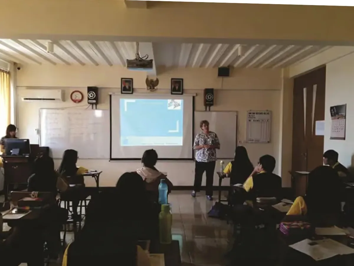 Ruang Kelas Modern