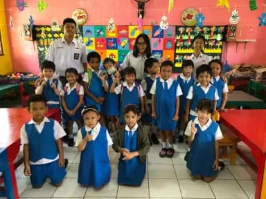 Siswa ikut mengajar di kelas TK